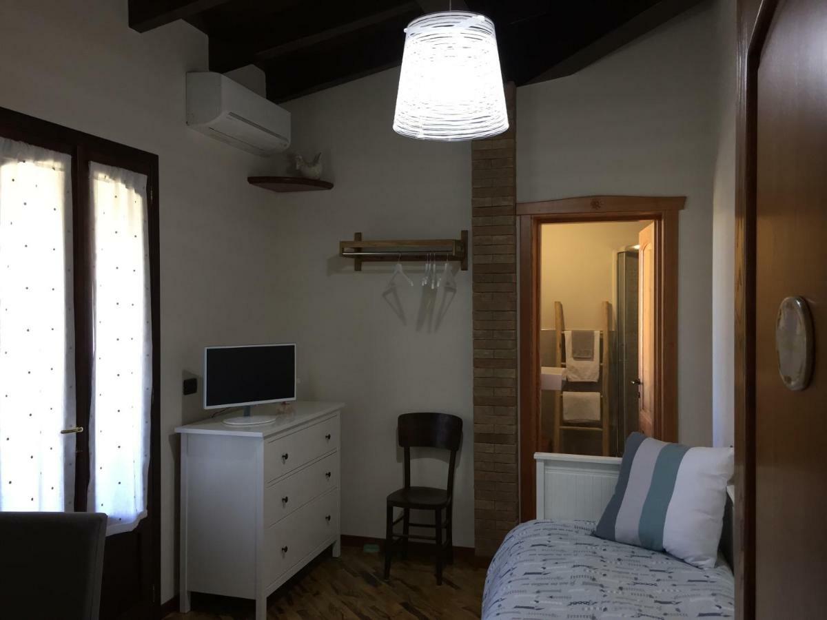 B&B Martina Ассемини Экстерьер фото
